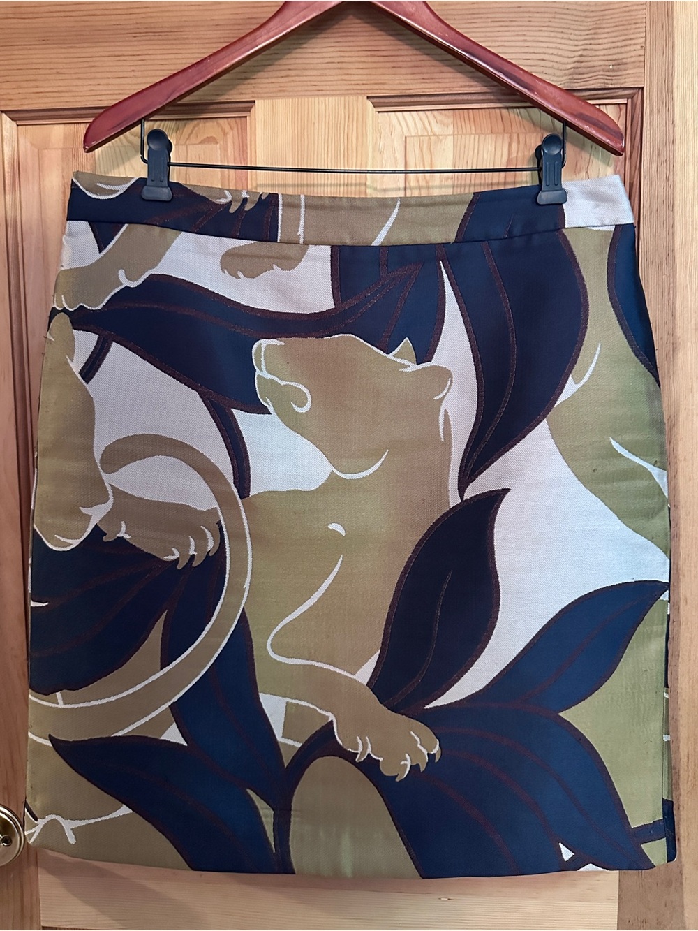 Ann Taylor Mini/Pencil Skirt in Tan, Navy & Cream with Cat/Panther Print